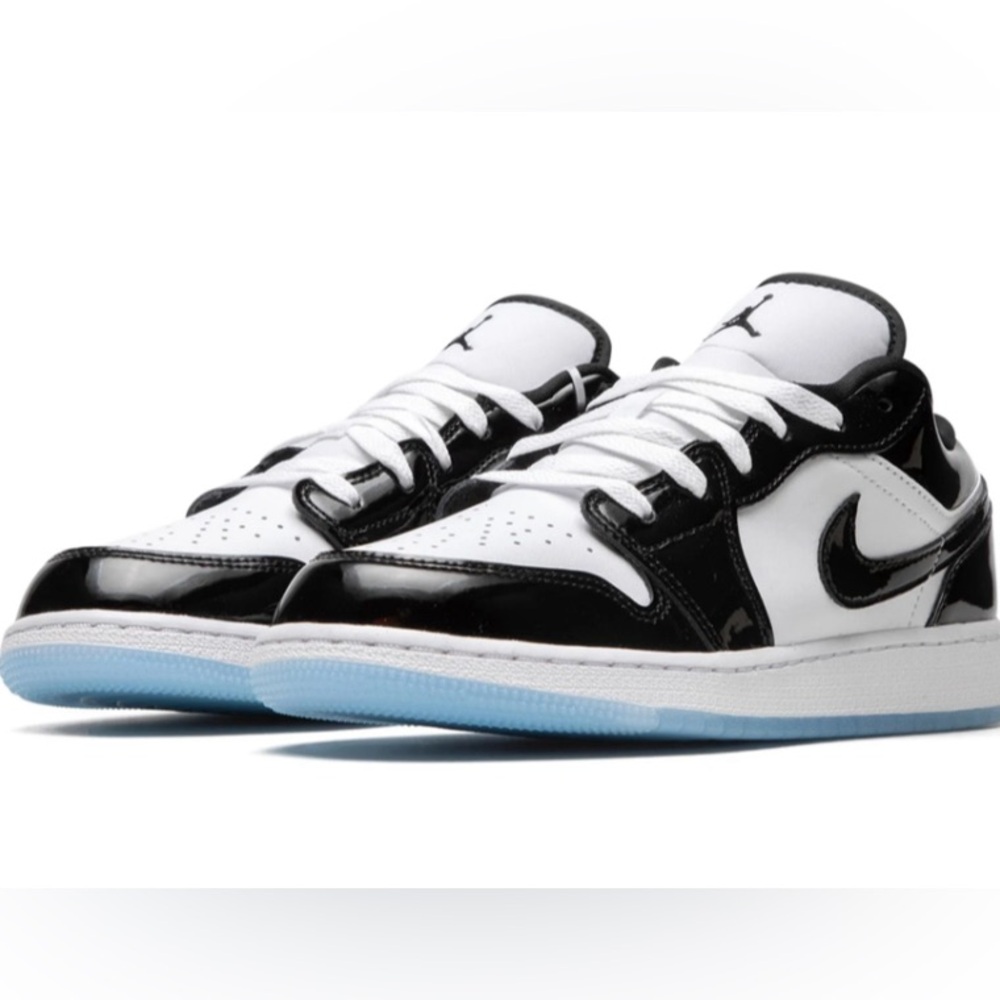 Air Jordan 1 Low SE (GS) Size 6.5Y, Brand New in Original Box